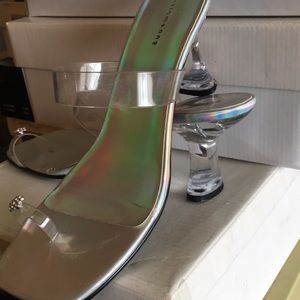 Clear sandals w/big toe sparkle flower design